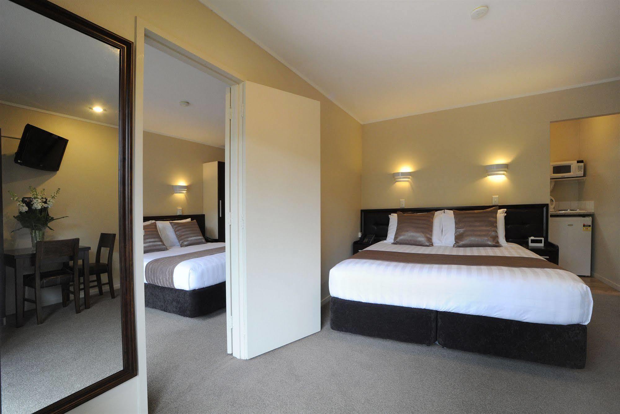 Tudor Court Motor Lodge Auckland Esterno foto